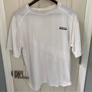 ASICS New York City Marathon Running Shirt Mens L Relaxed Fit Stretch out Collar